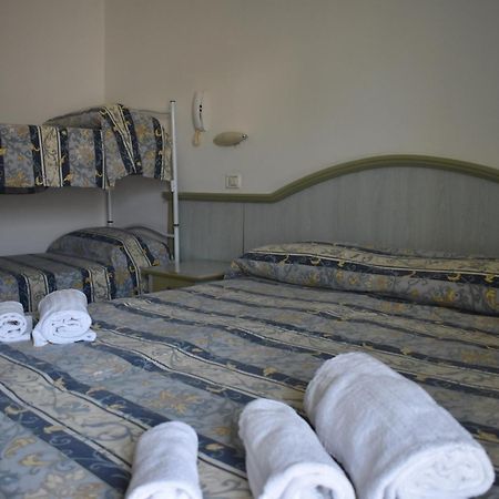 Hotel Ginevra E Residence Cattolica Exterior photo