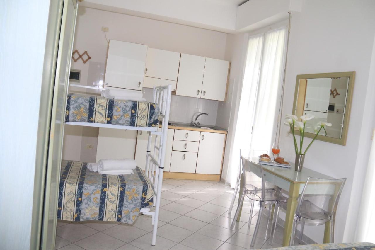 Hotel Ginevra E Residence Cattolica Exterior photo