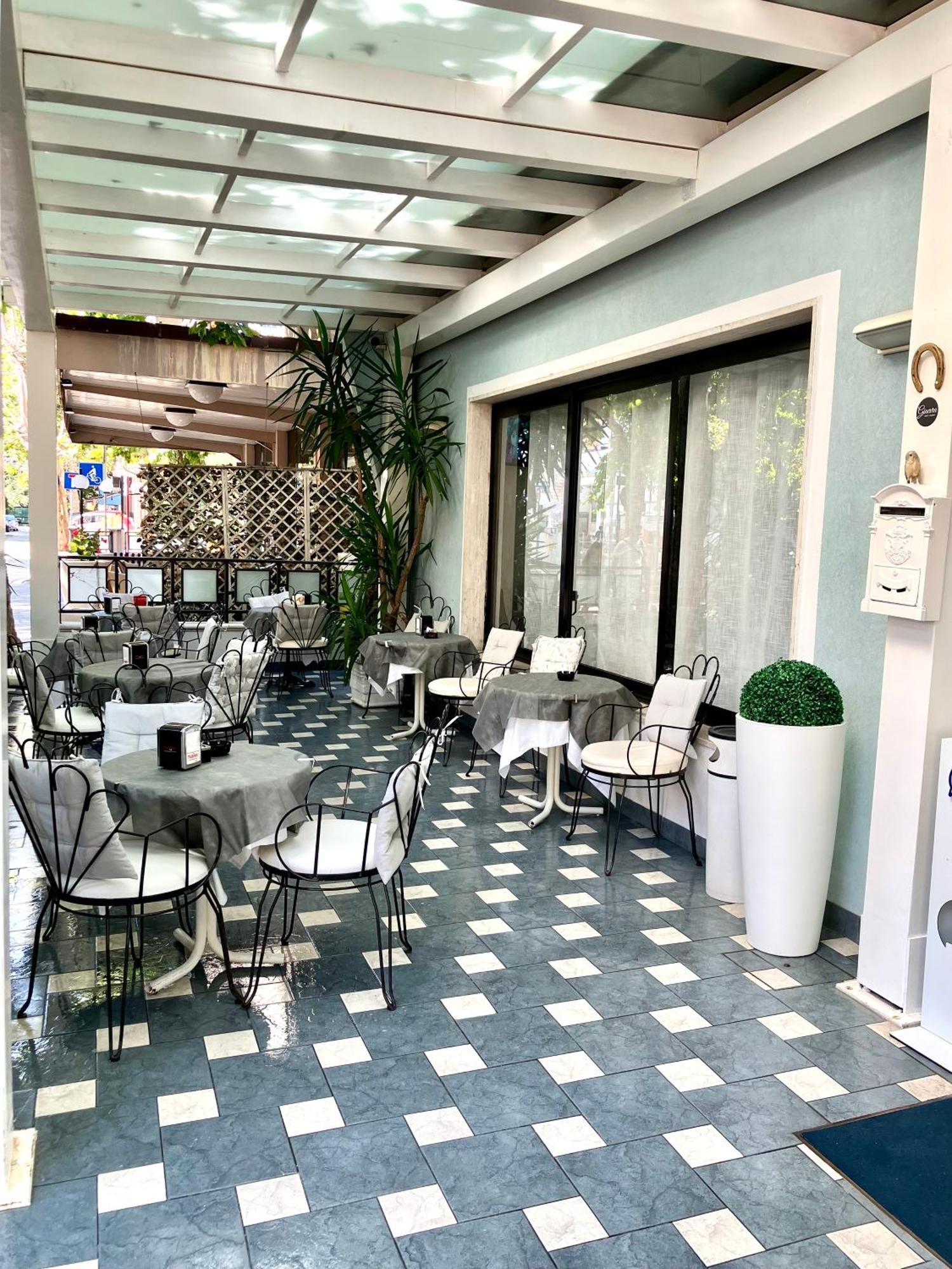 Hotel Ginevra E Residence Cattolica Exterior photo